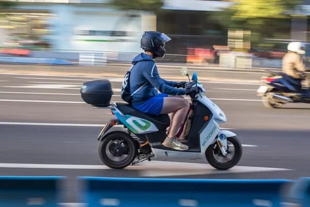 Quelles solutions pour augmenter la vitesse d’un scooter électrique ?