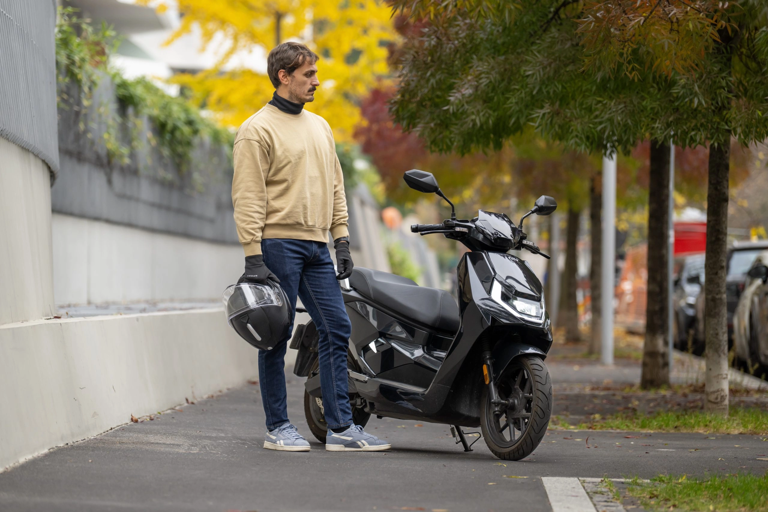 NIU FQi 500 : le nouveau scooter électrique 125cc qui révolutionne la mobilité urbaine